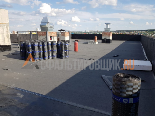 Устройство мягкой рулонной кровли